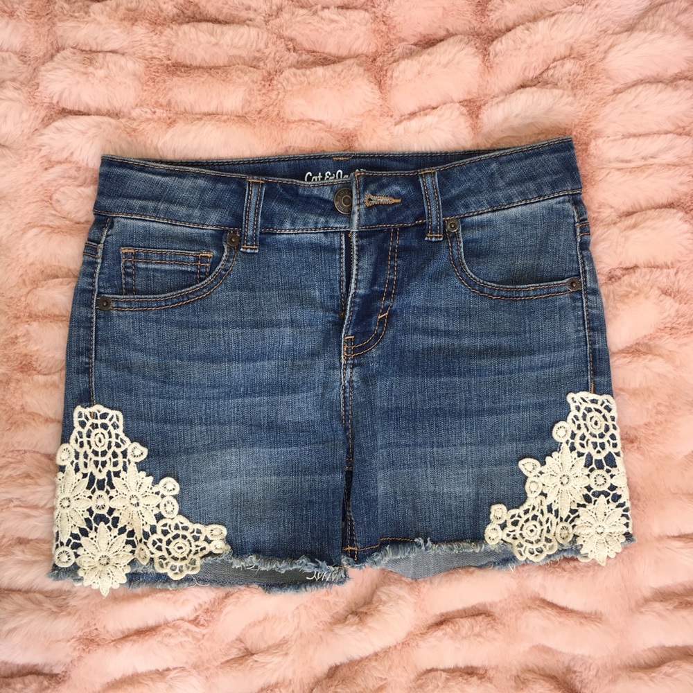 Cat & Jack Girls' Shorts Size L Denim Pockets Side-Lace Jean Shorts